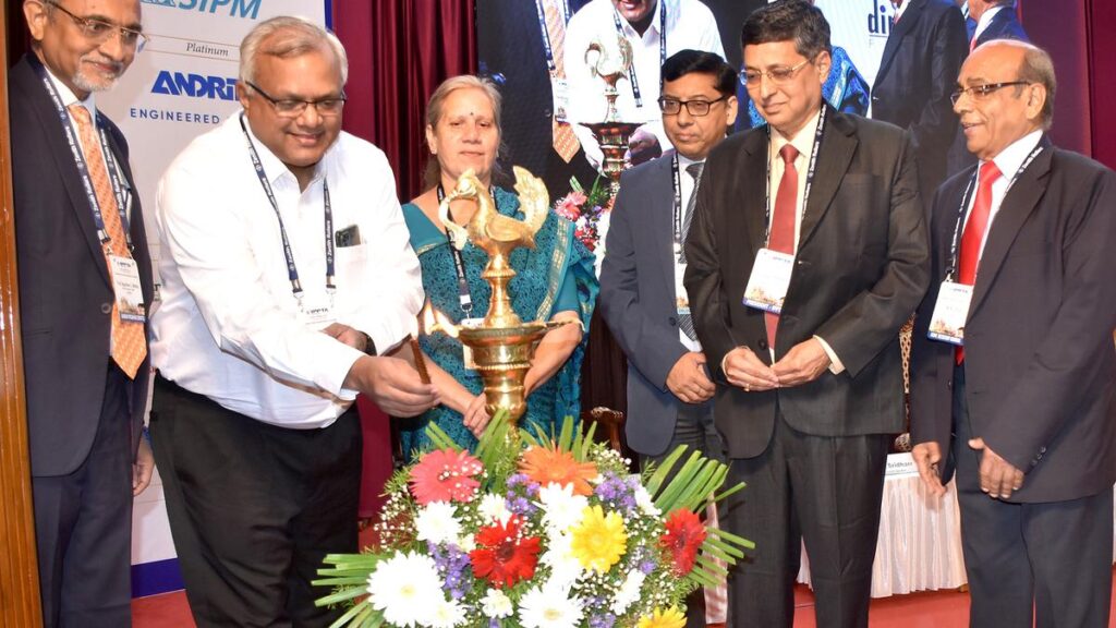 Scientists, experts discuss substitutes to single-use plastic