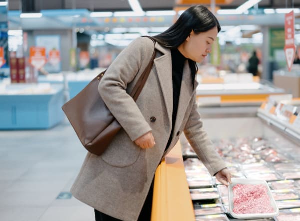 Metsä Spring takes new moulded fibre food trays with barrier film into industrial testing