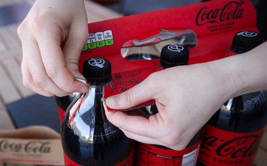 DS Smith and Coca-Cola replace plastic shrink wraps with “DS Smith Lift Up” cardboard based packaging innovation