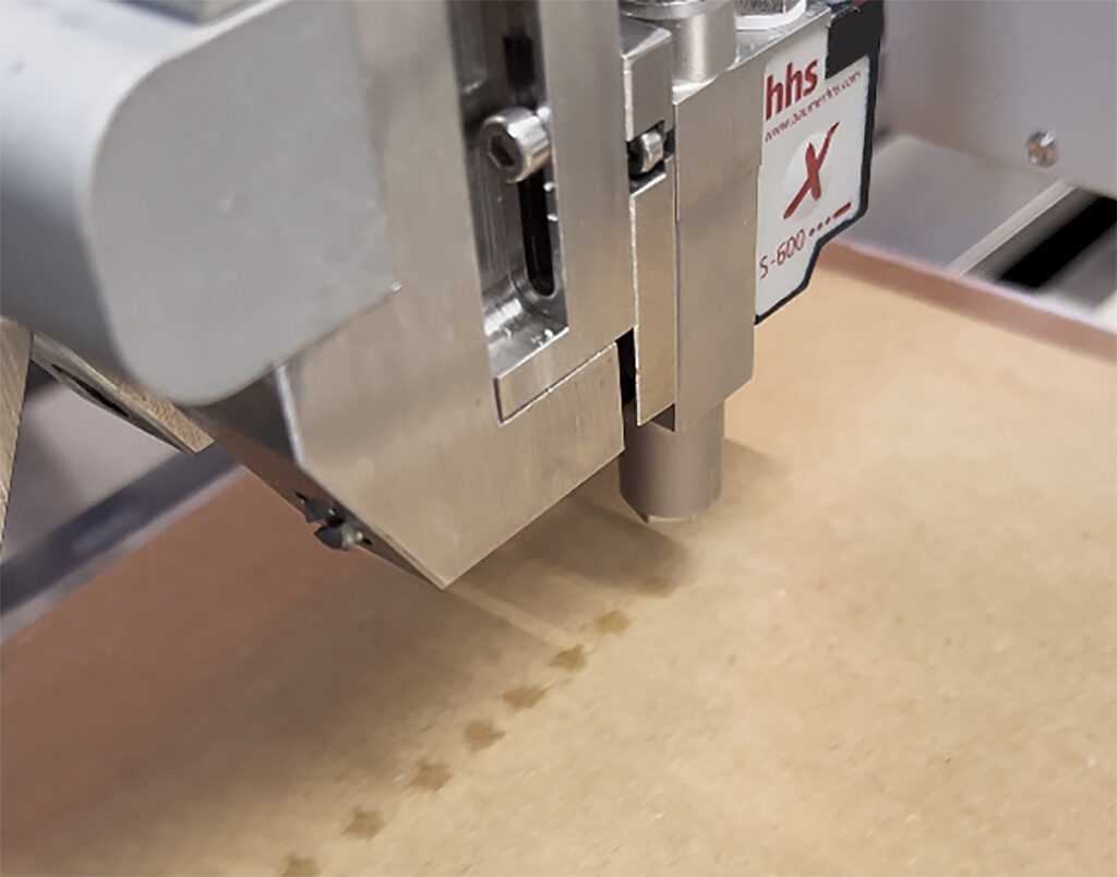 Precision Folds with Easyfold from Baumer hhs – Greater Process Reliability in Multipoint Gluers